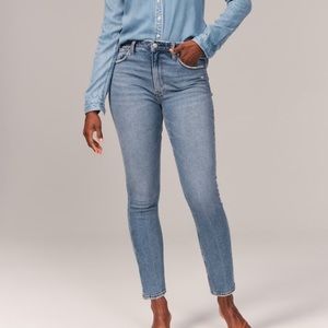 Abercrombie Curve Love High Rise Skinny Jeans Light Wash